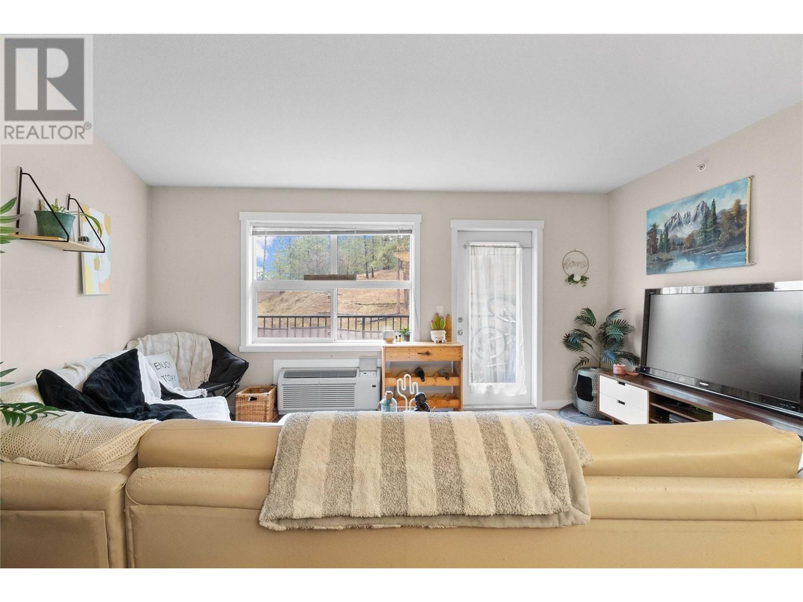 312 1479 Glenmore Road North, Kelowna