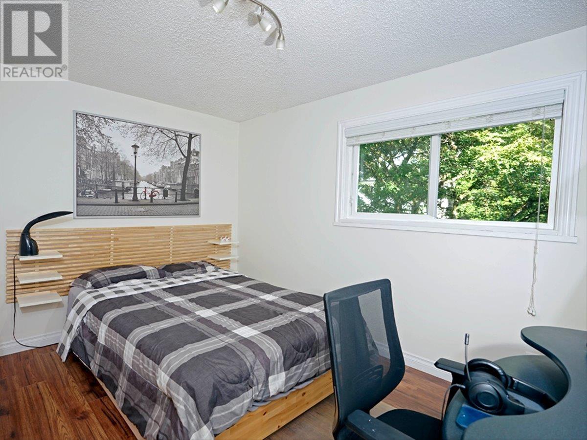 3253 DUNKIRK AVENUE, Coquitlam