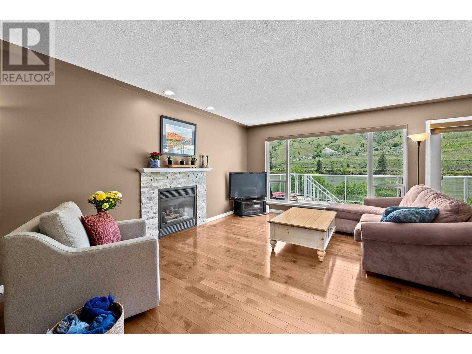 Photo 9 of 3639 Overlander Drive, Kamloops BC