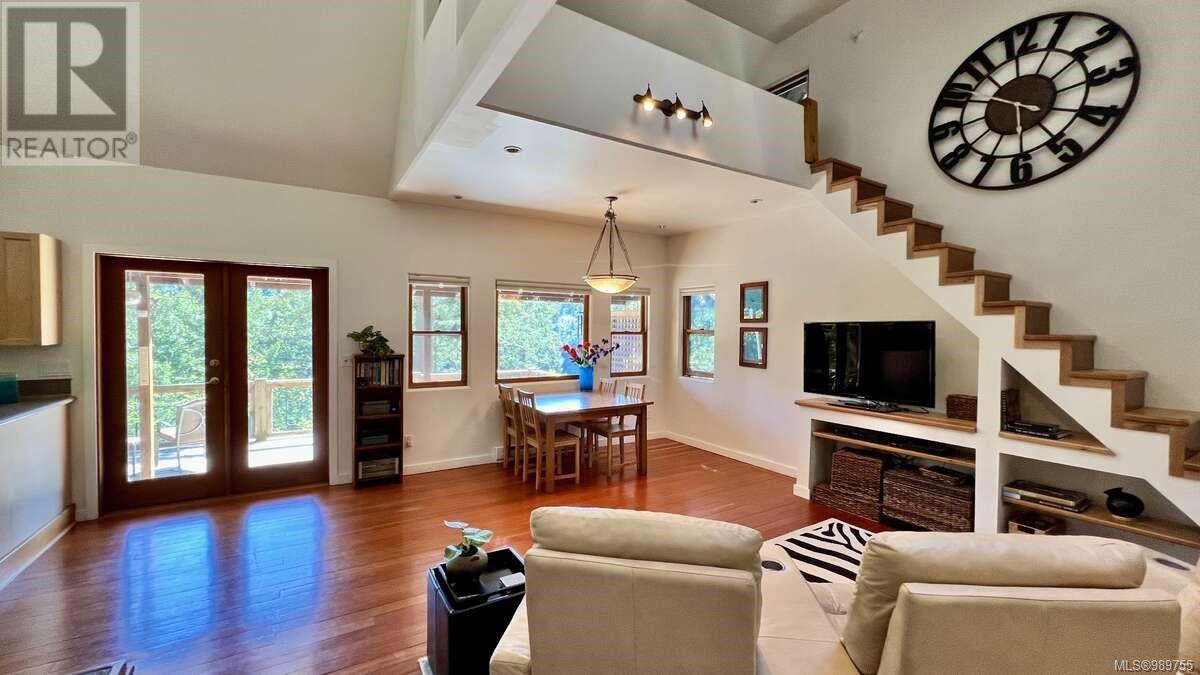 Photo 10 of 231 Halibut Hill Rd, Mudge Island BC