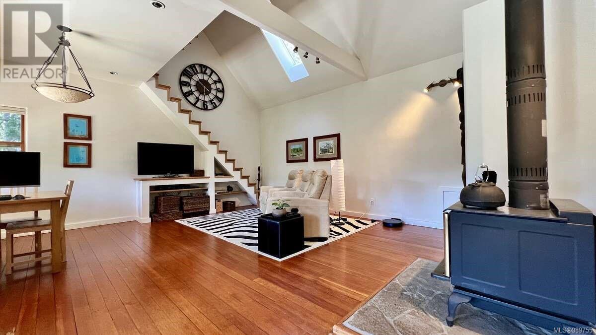 Photo 8 of 231 Halibut Hill Rd, Mudge Island BC