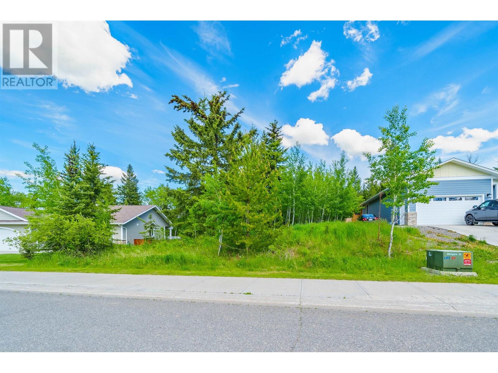 935 FRASER AVENUE, 100 Mile House