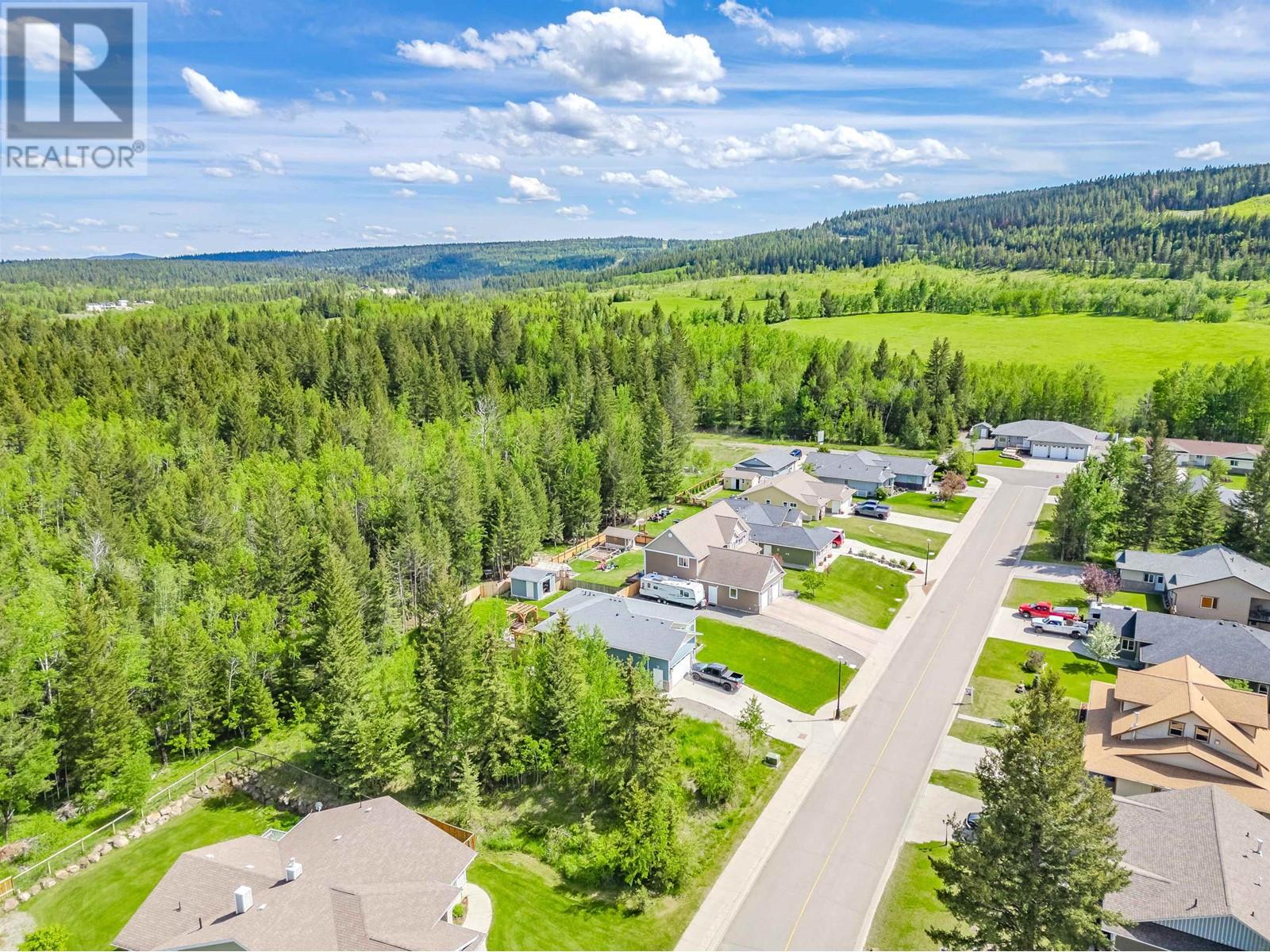 935 FRASER AVENUE, 100 Mile House