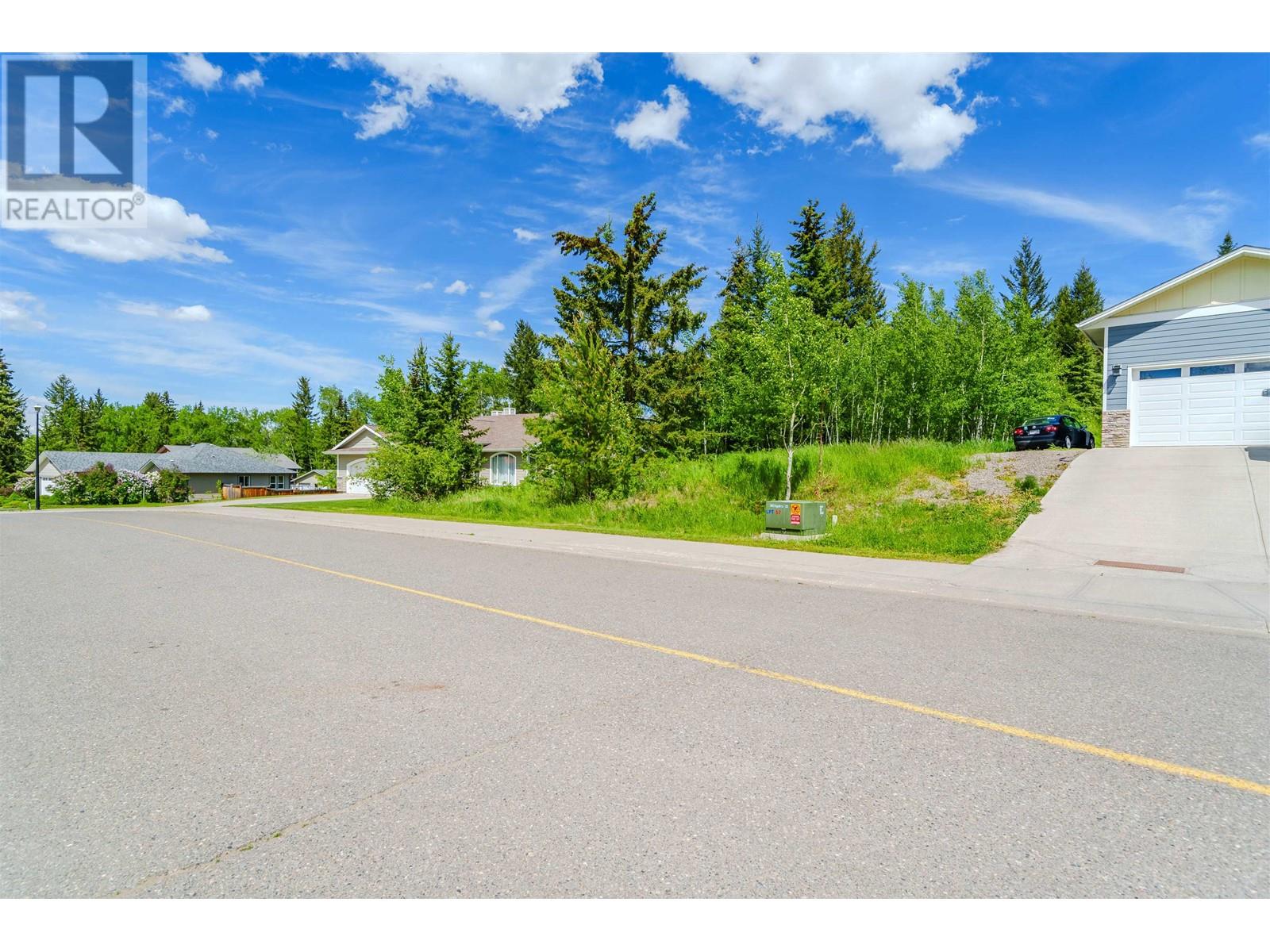 935 FRASER AVENUE, 100 Mile House