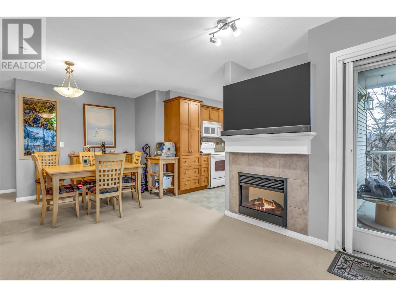 212 710 Rutland Road North, Kelowna