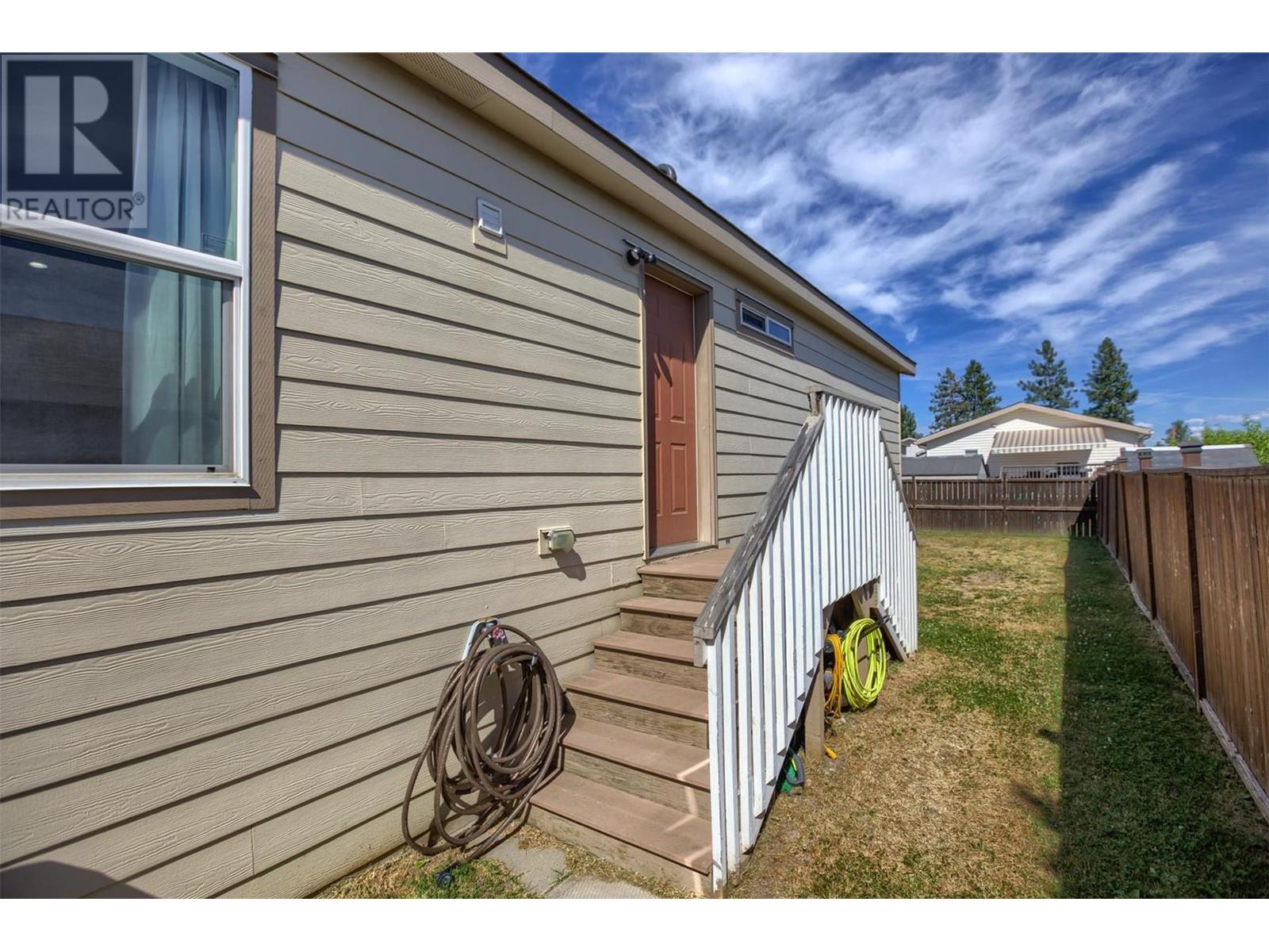 606 2440 Old Okanagan Highway, West Kelowna
