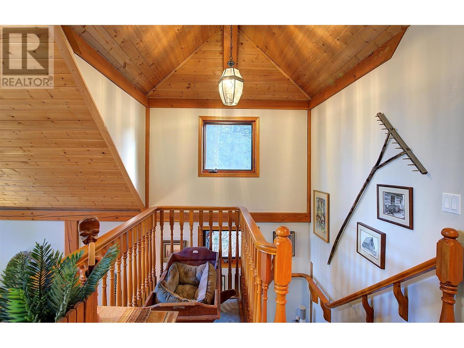  346 Hummingbird Avenue, Vernon