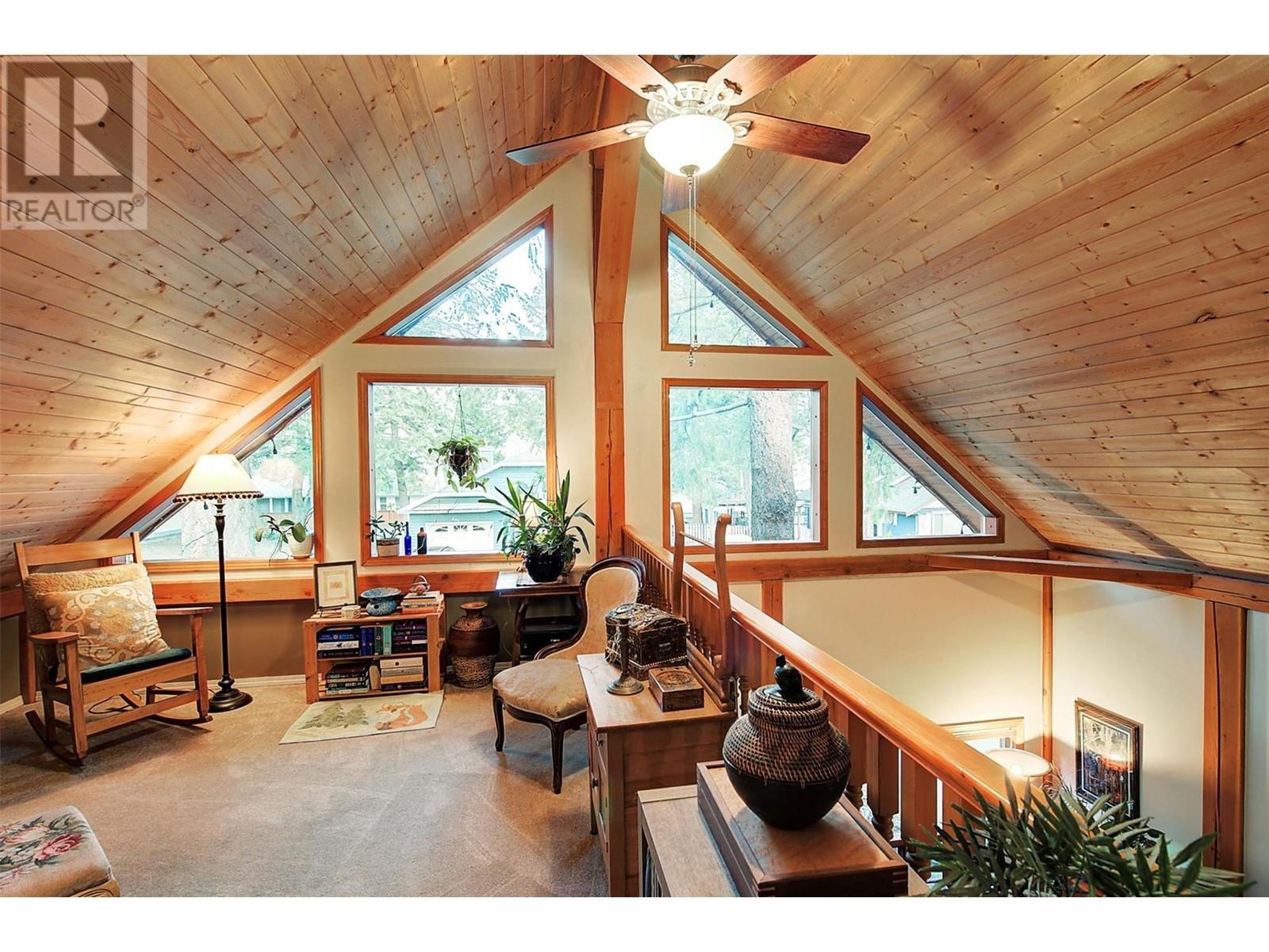  346 Hummingbird Avenue, Vernon