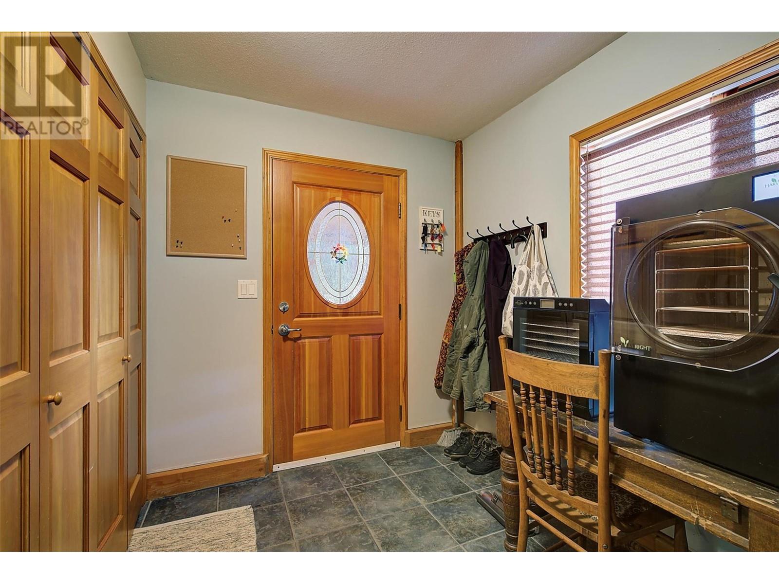  346 Hummingbird Avenue, Vernon