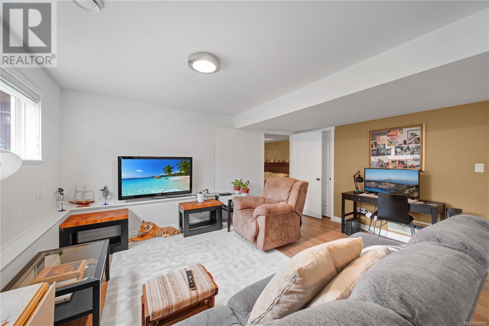 492 Poets Trail Dr, Nanaimo real estate listing 984999