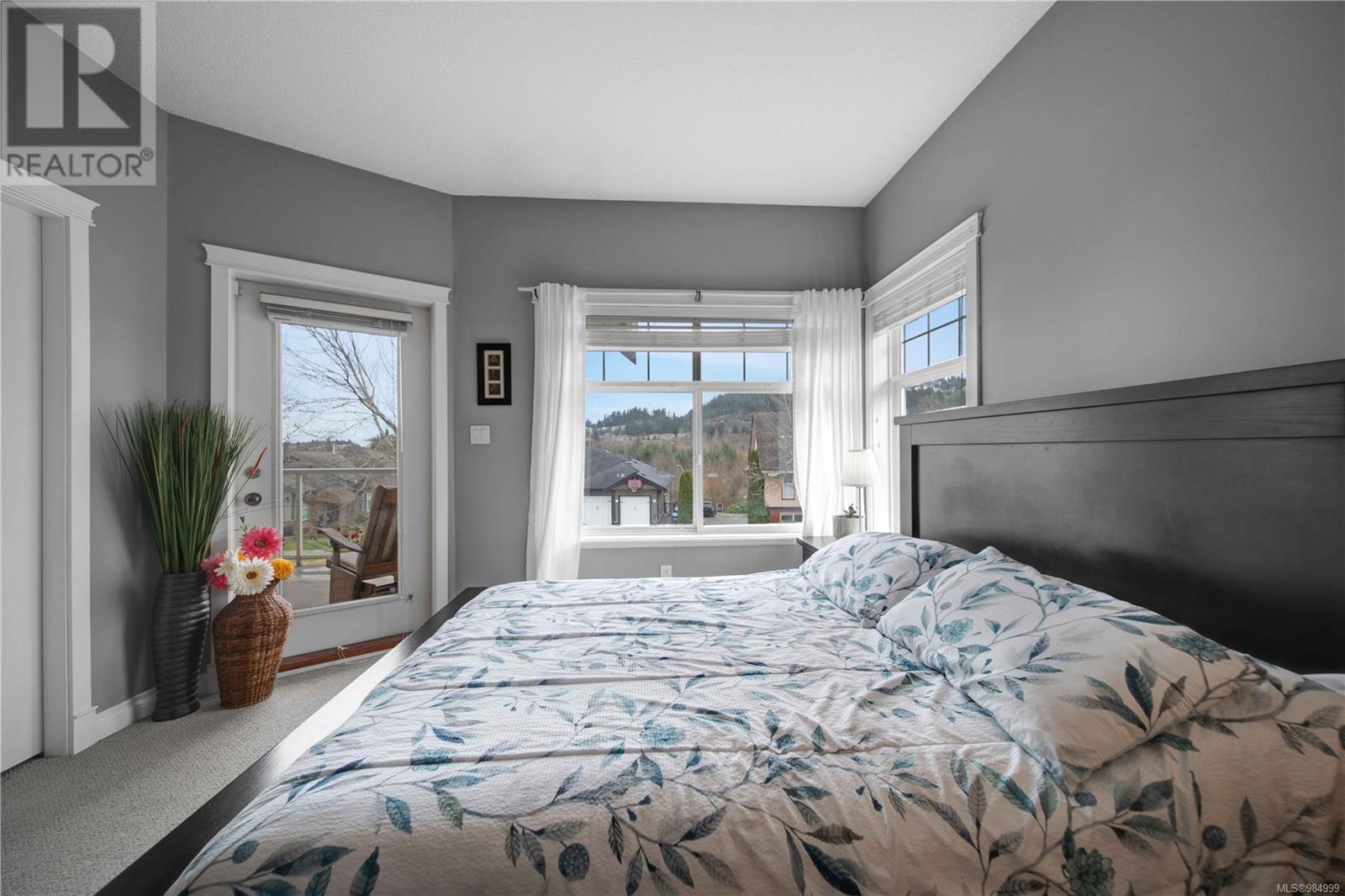 492 Poets Trail Dr, Nanaimo real estate listing 984999