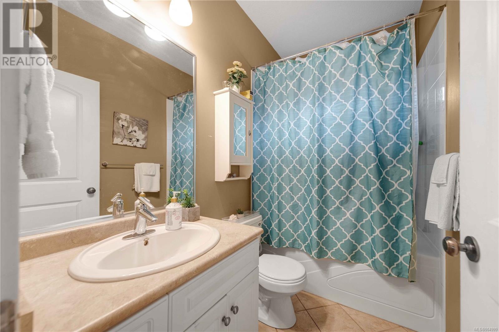 492 Poets Trail Dr, Nanaimo