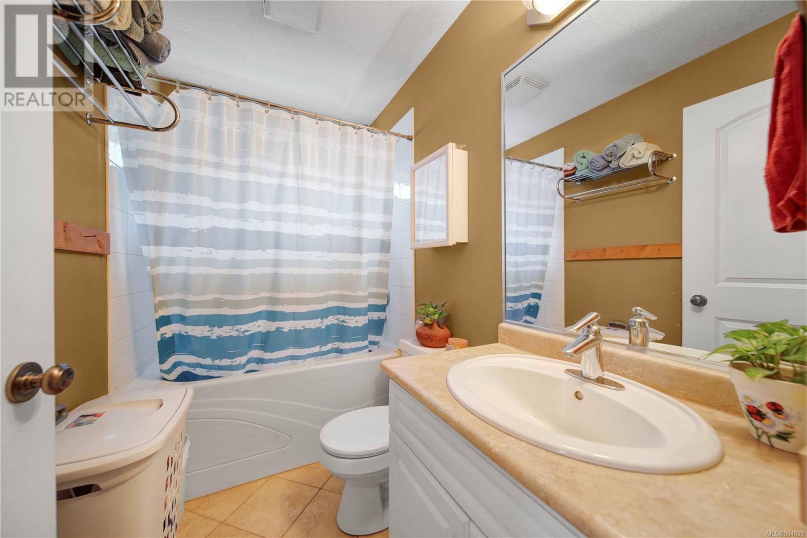 492 Poets Trail Dr, Nanaimo real estate listing 984999