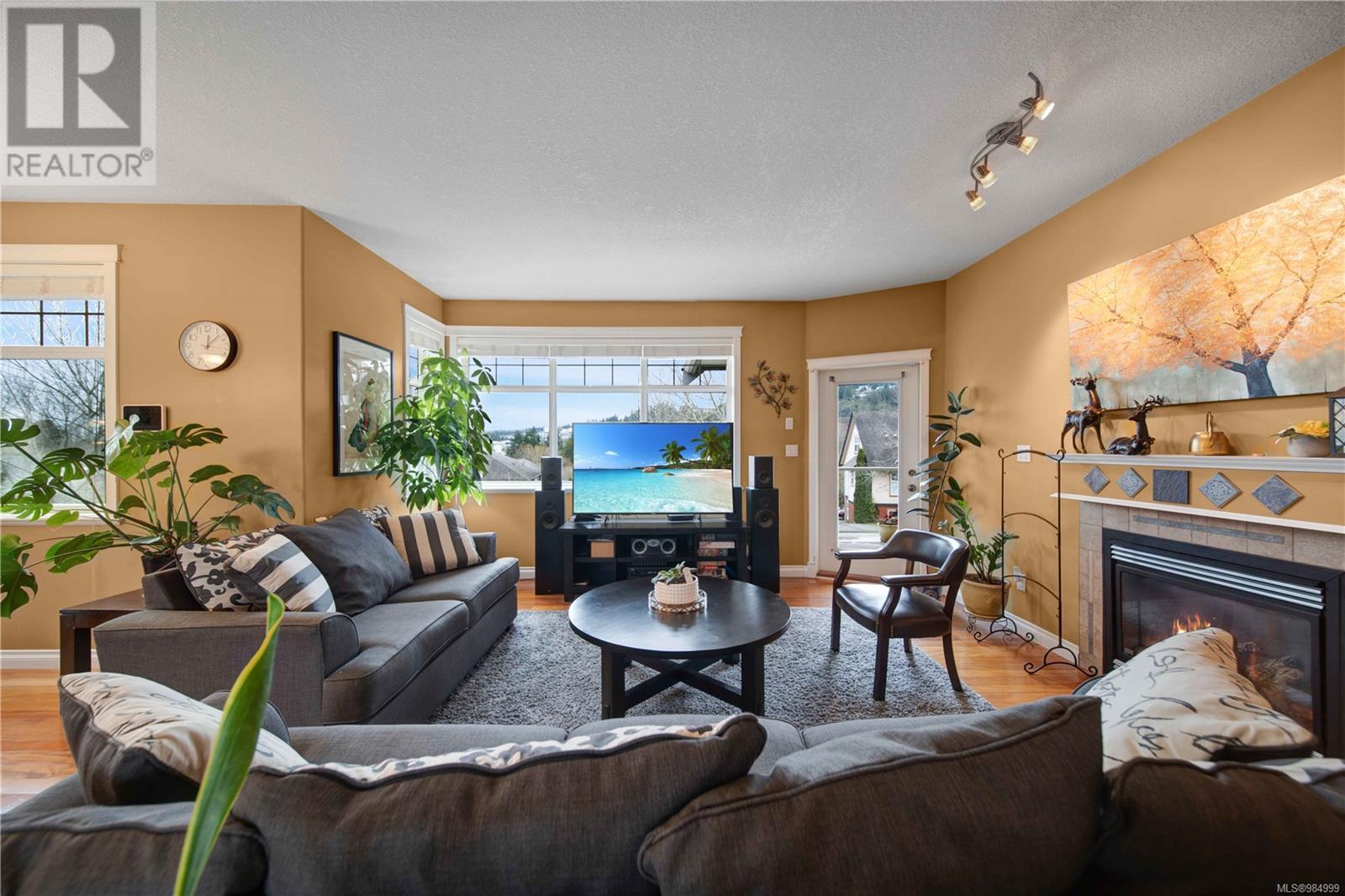 492 Poets Trail Dr, Nanaimo real estate listing 984999