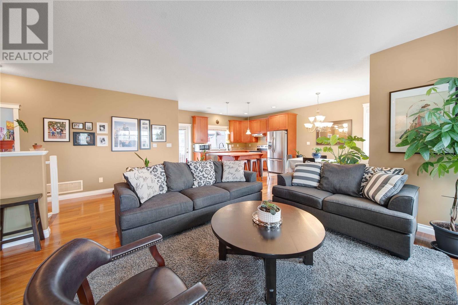 492 Poets Trail Dr, Nanaimo real estate listing 984999