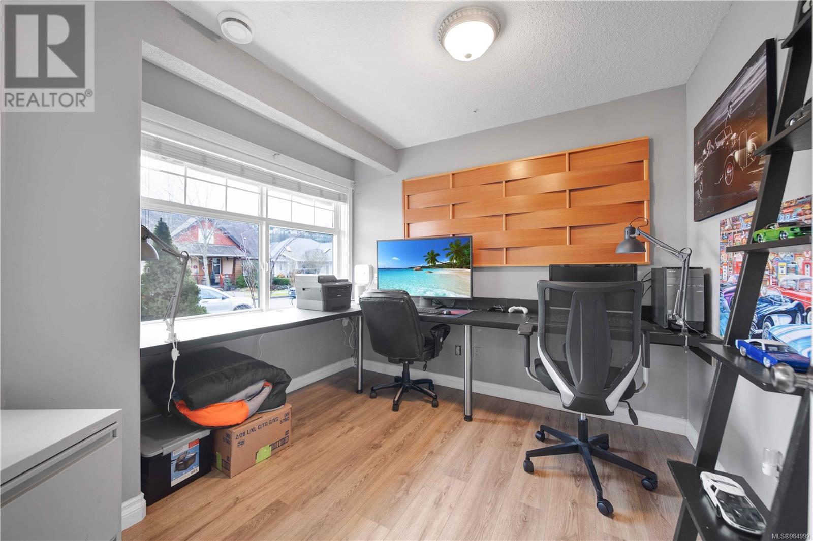 492 Poets Trail Dr, Nanaimo