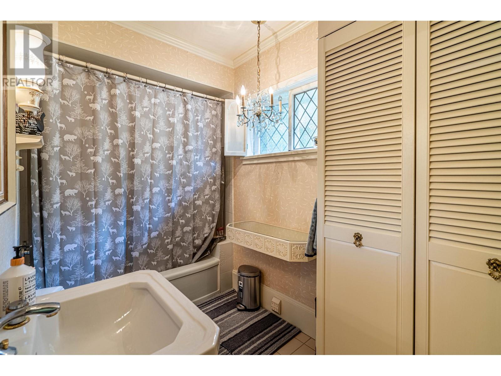 2150 NELSON AVENUE, West Vancouver