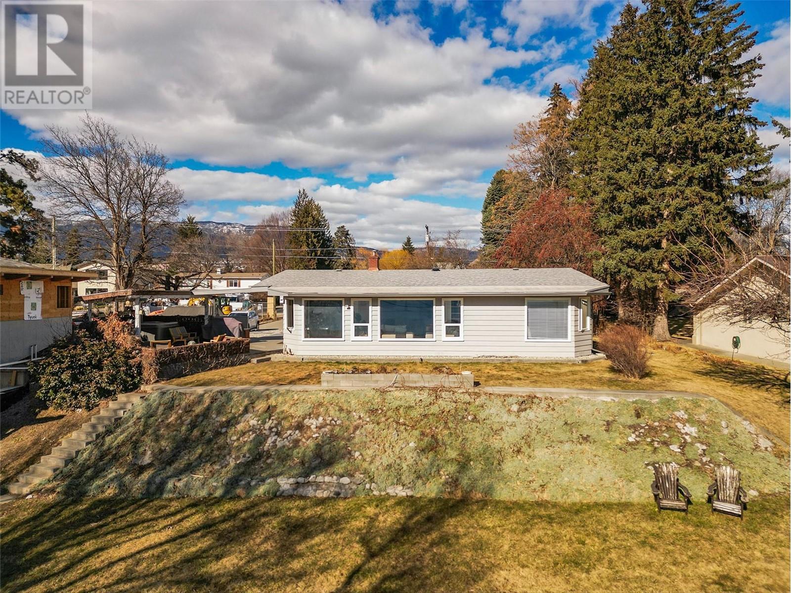 1879 Jennens Road, West Kelowna