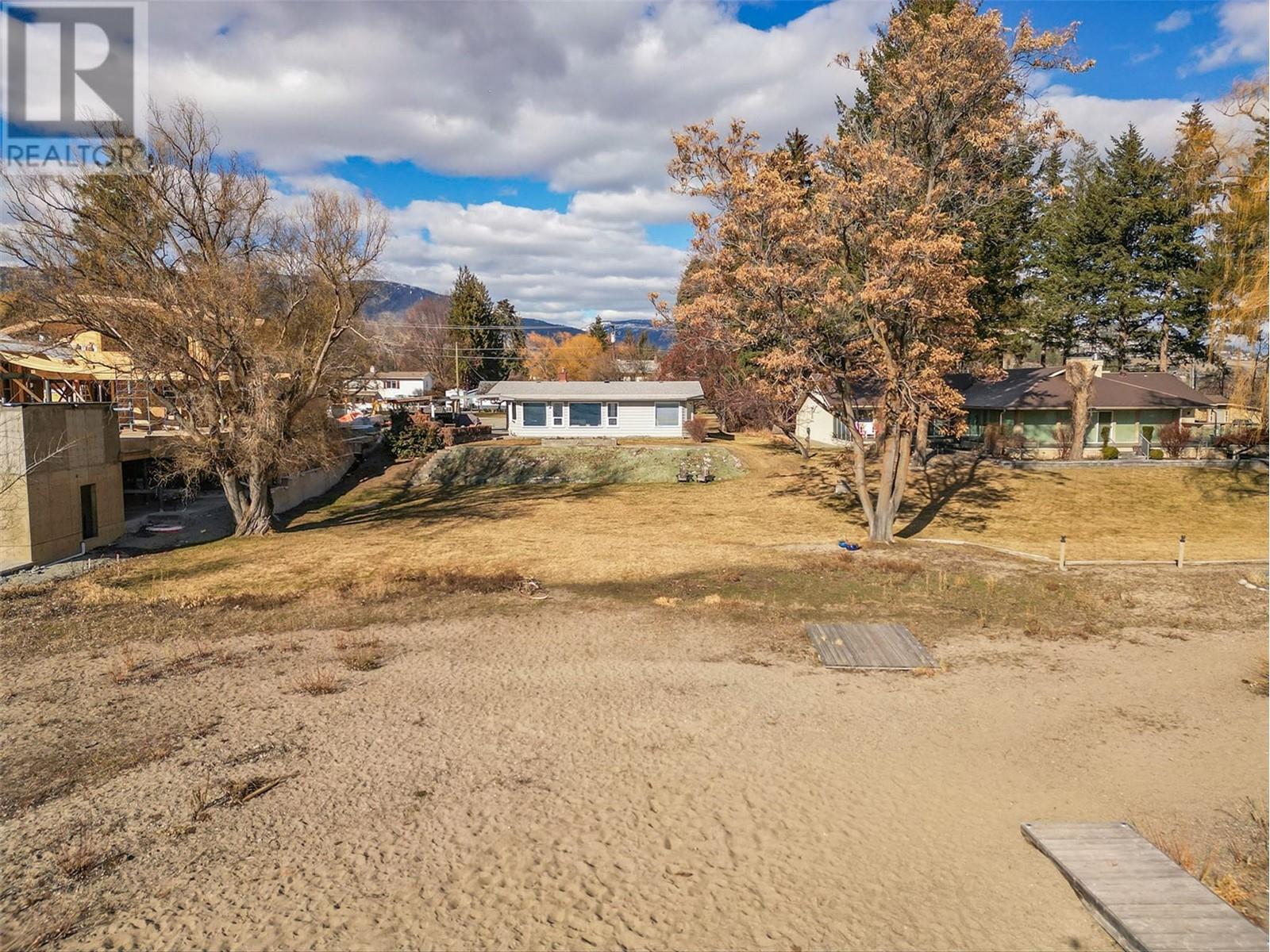  1879 Jennens Road, West Kelowna
