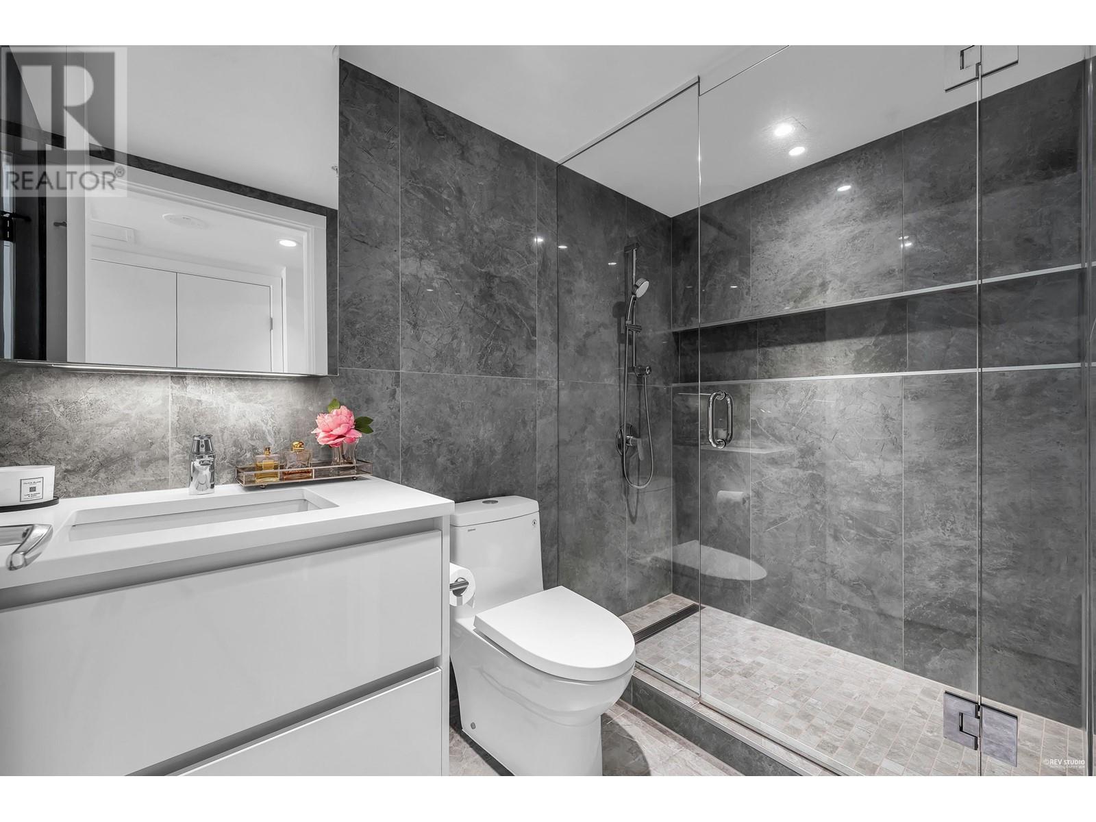 522 6328 NO. 3 ROAD, Richmond