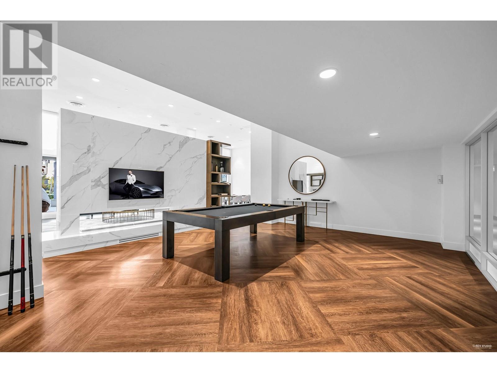 522 6328 NO. 3 ROAD, Richmond