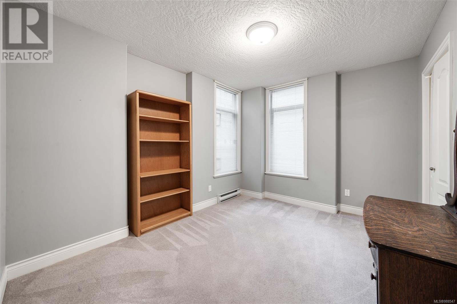 304 605 Douglas St, Victoria