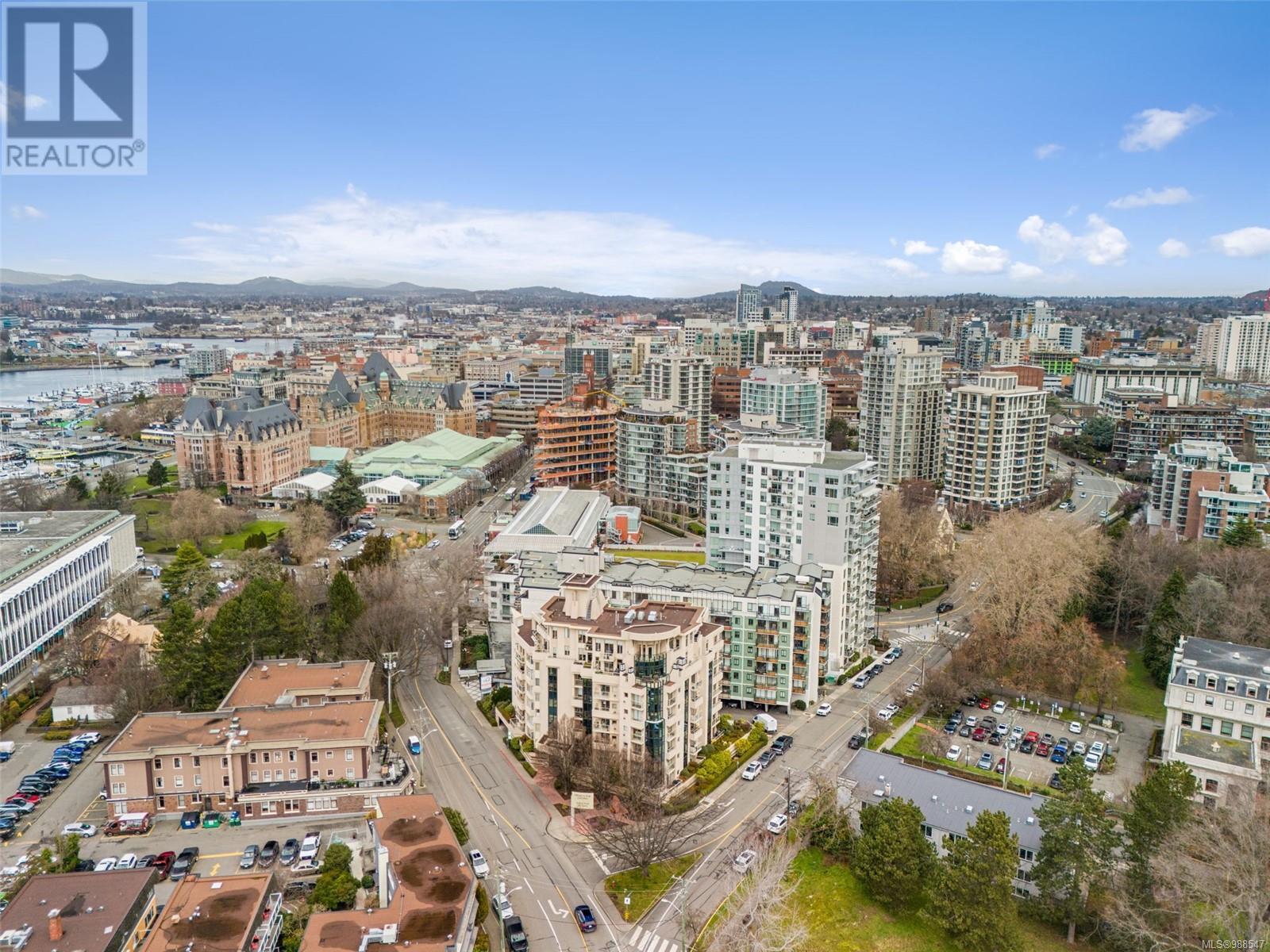 304 605 Douglas St, Victoria