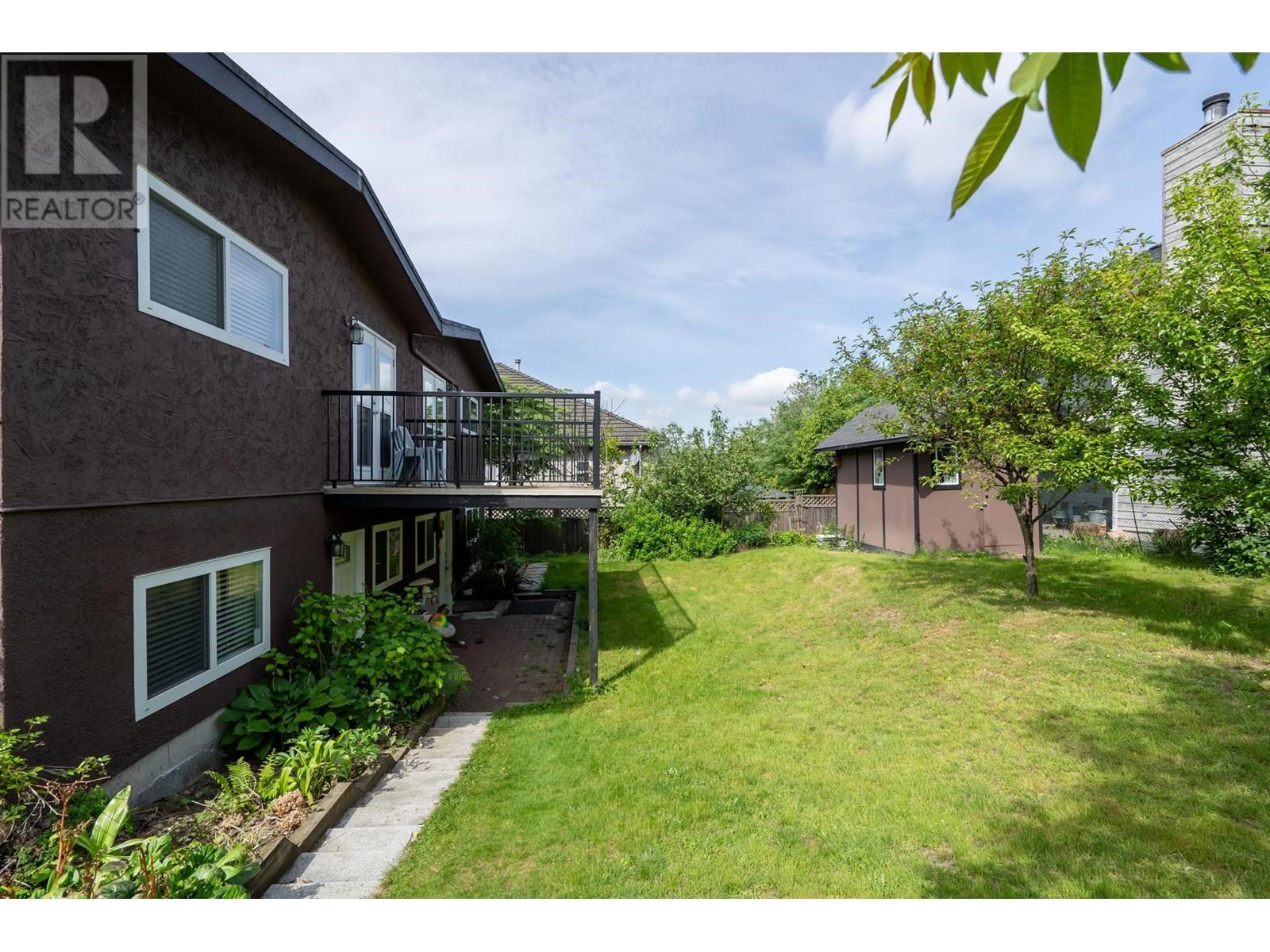 2097 2099 DAWES HILL ROAD, Coquitlam