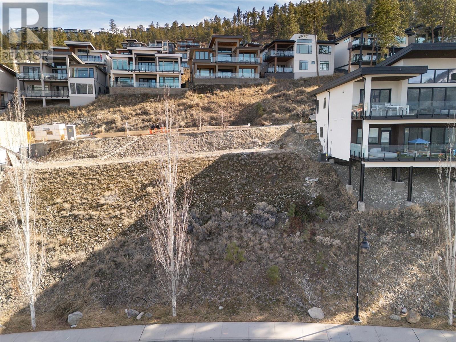 3356 Black Pine Lane, Kelowna