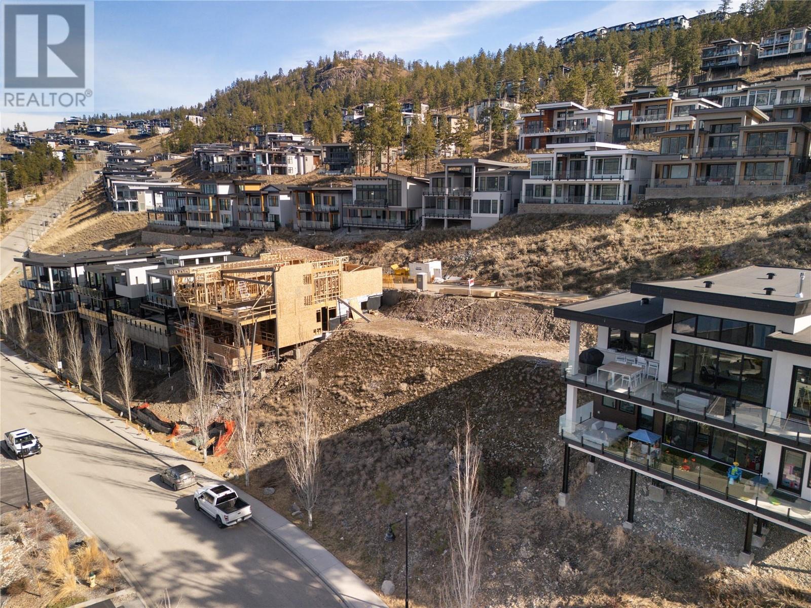 3356 Black Pine Lane, Kelowna