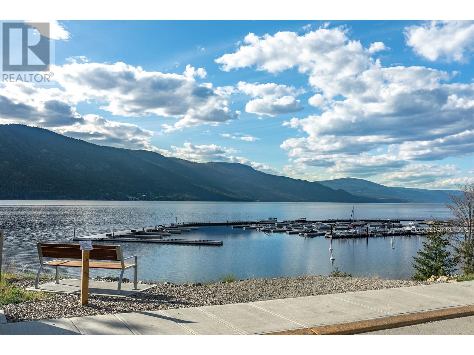 3356 Black Pine Lane, Kelowna