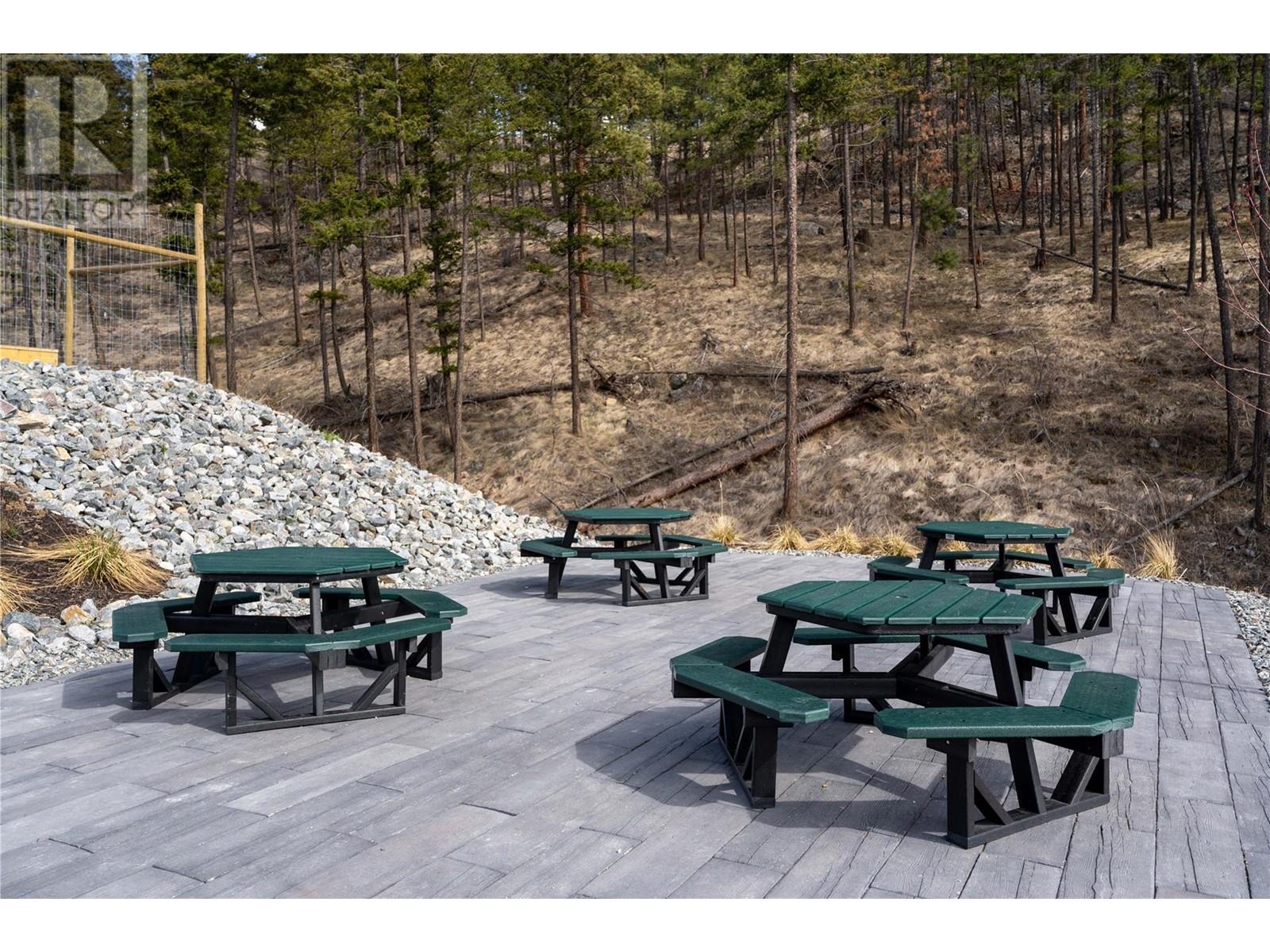 3356 Black Pine Lane, Kelowna