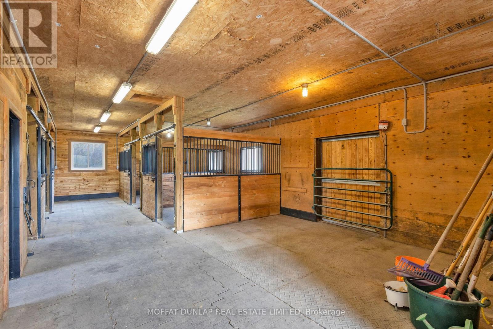 Photo 25 of 11559 6th Line Nassagaweya, Milton ON