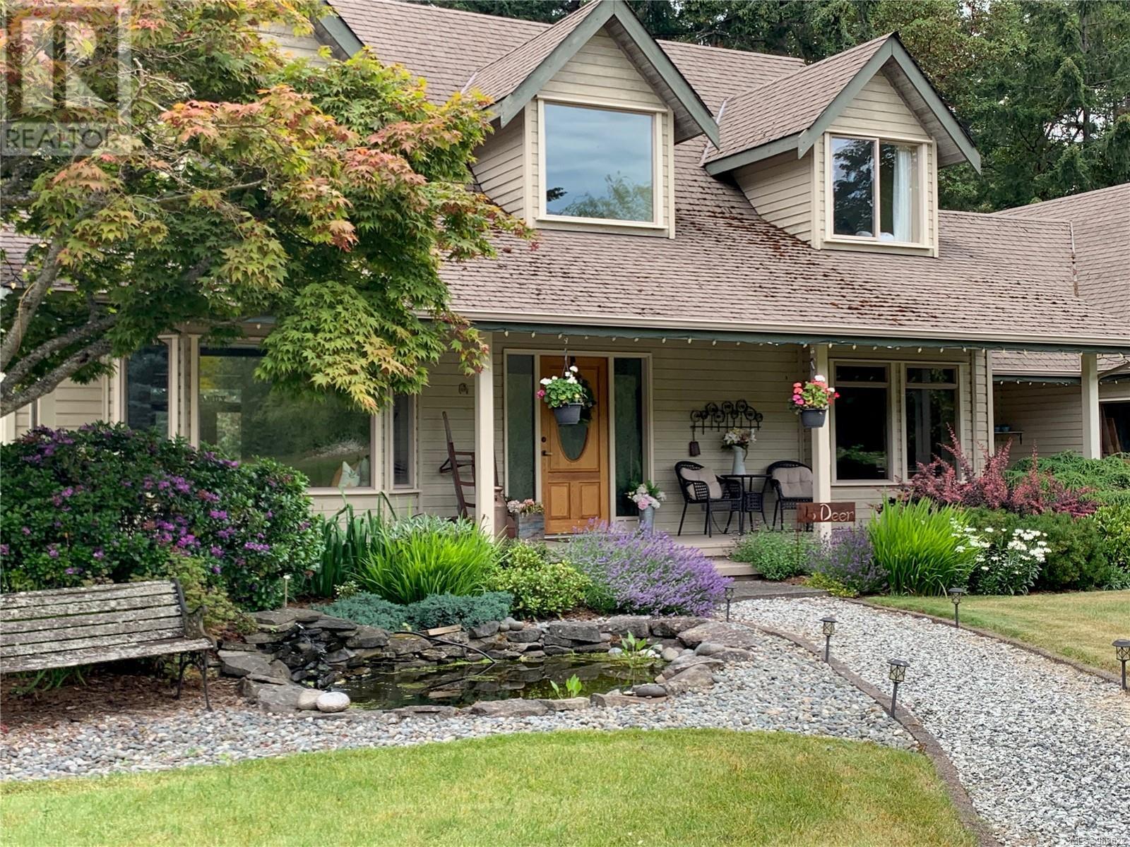  877 Sunset Drive, Salt Spring