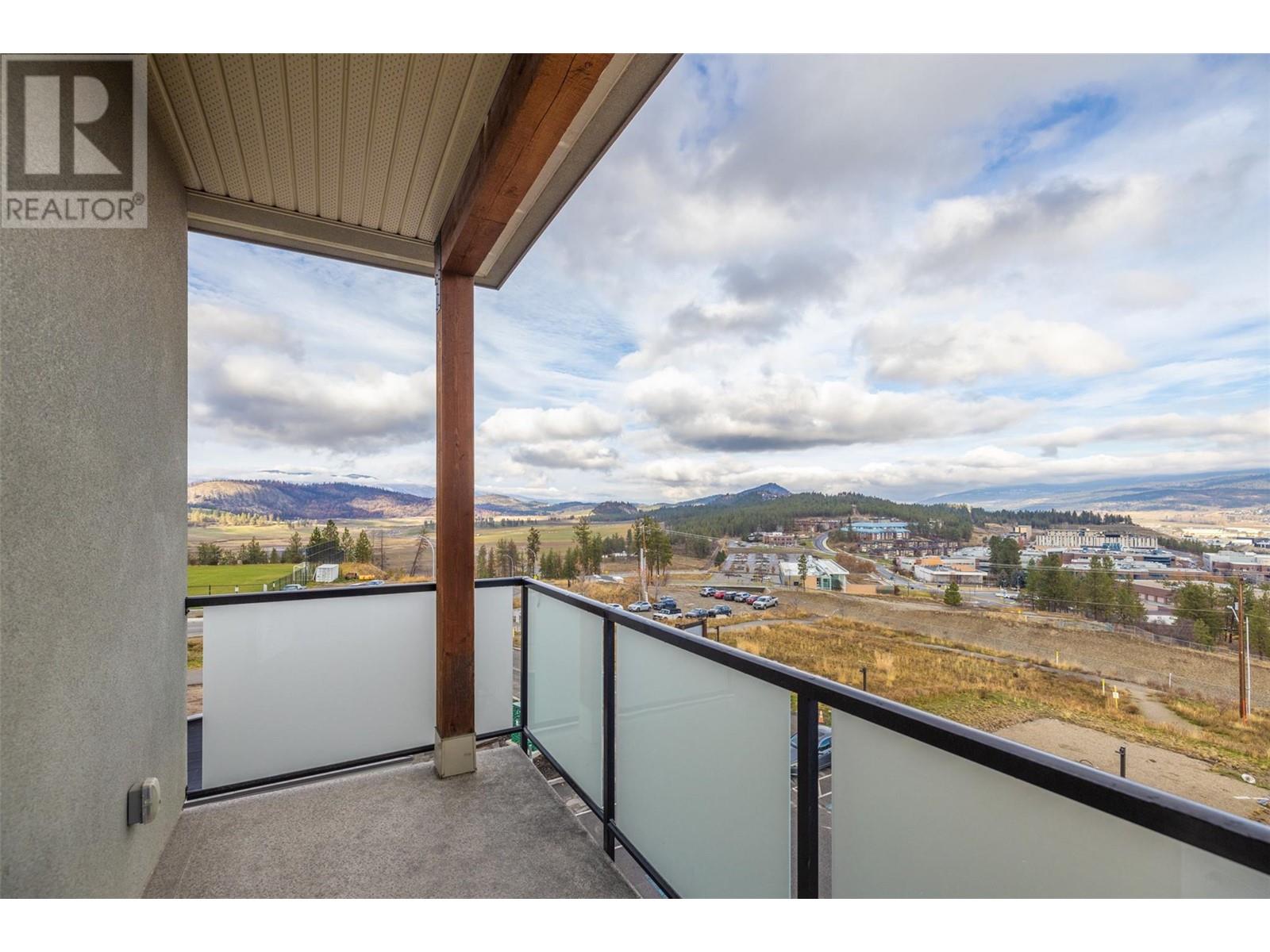 401 975 ACADEMY Way, Kelowna
