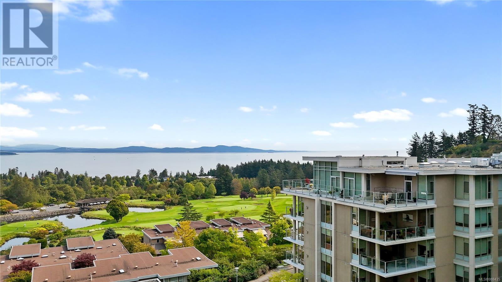 Photo 35 of 402 748 Sayward Hill Terr, Saanich BC