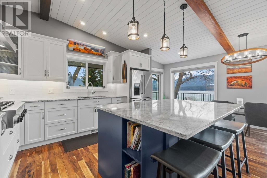  4541 16 Street Northeast, Salmon Arm