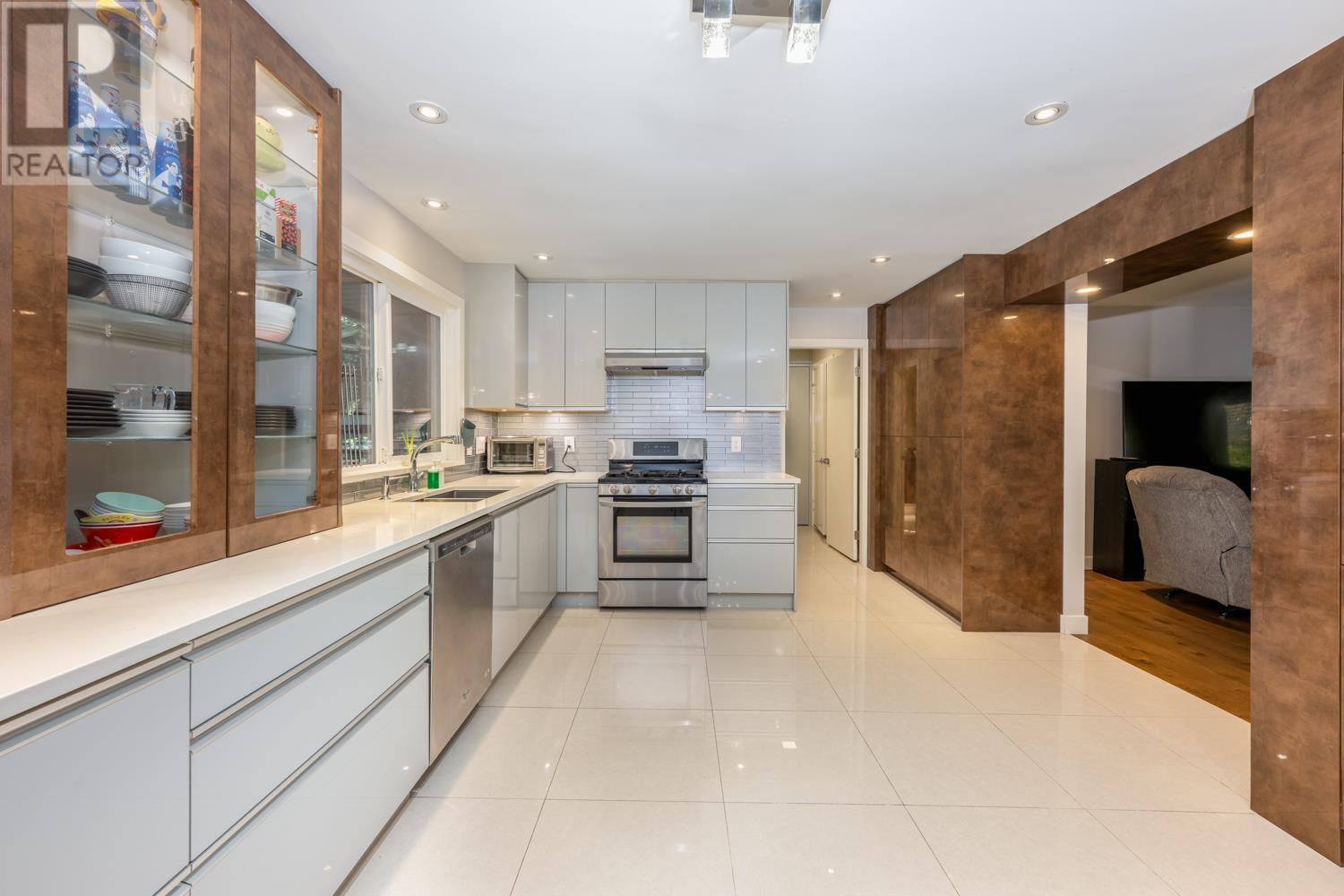 5202 SPRUCEFEILD ROAD, West Vancouver real estate listing R2973683