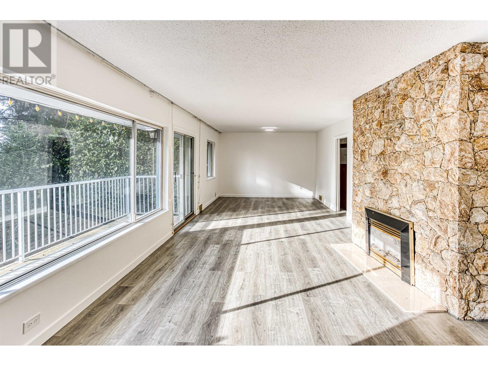 Photo 15 of 1025 Ridgewood Drive, North Vancouver BC
