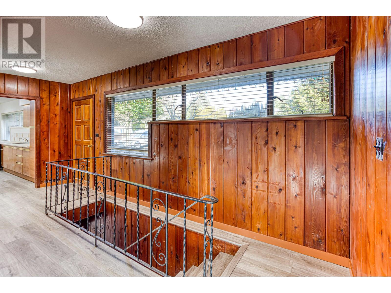 Photo 27 of 1025 Ridgewood Drive, North Vancouver BC