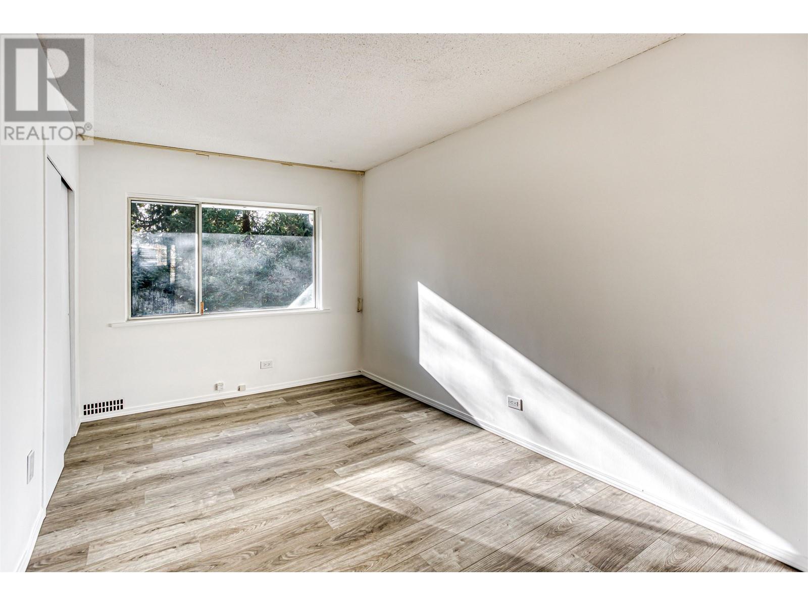 Photo 19 of 1025 Ridgewood Drive, North Vancouver BC