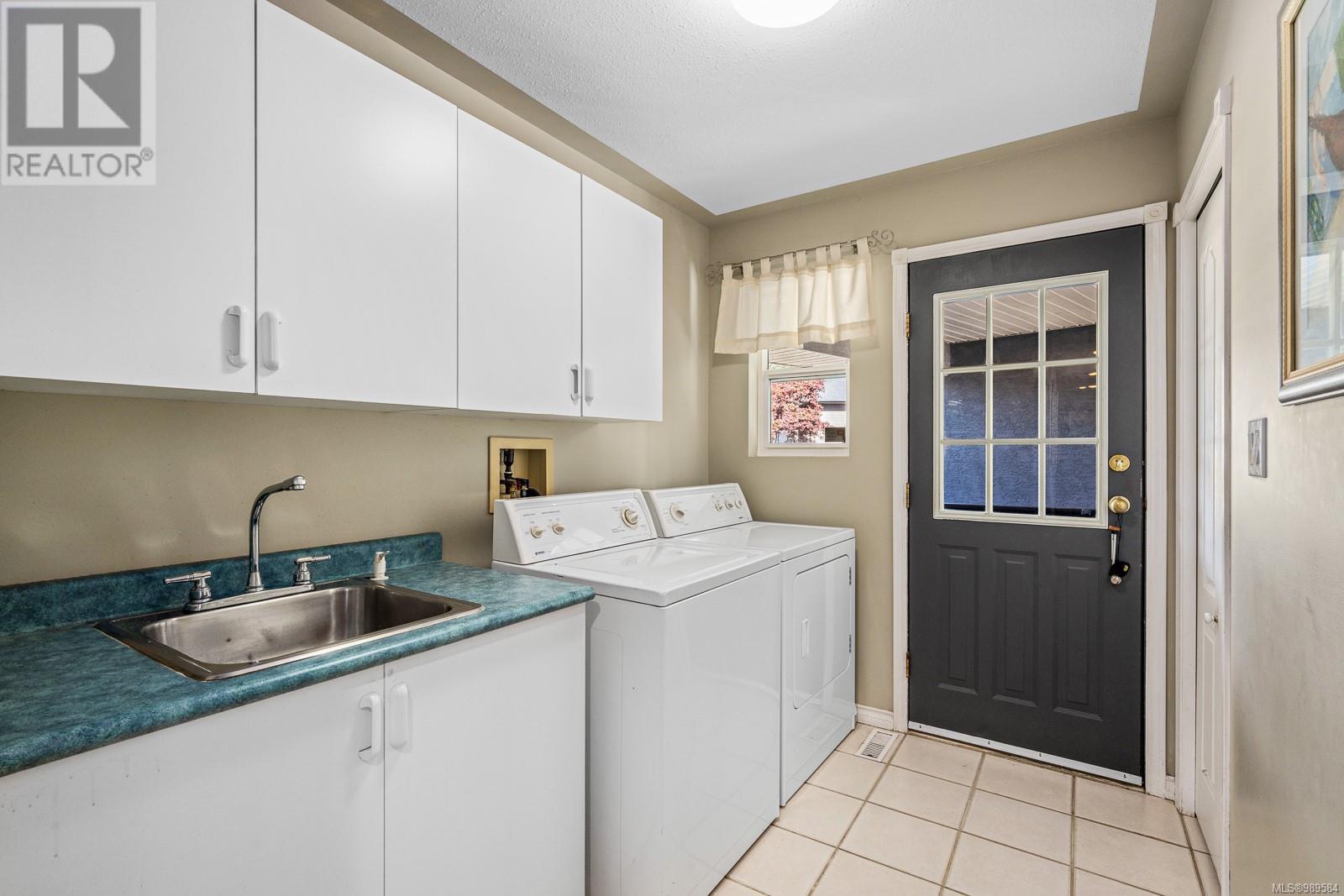 1697 Swan Cres, Courtenay real estate listing 989584