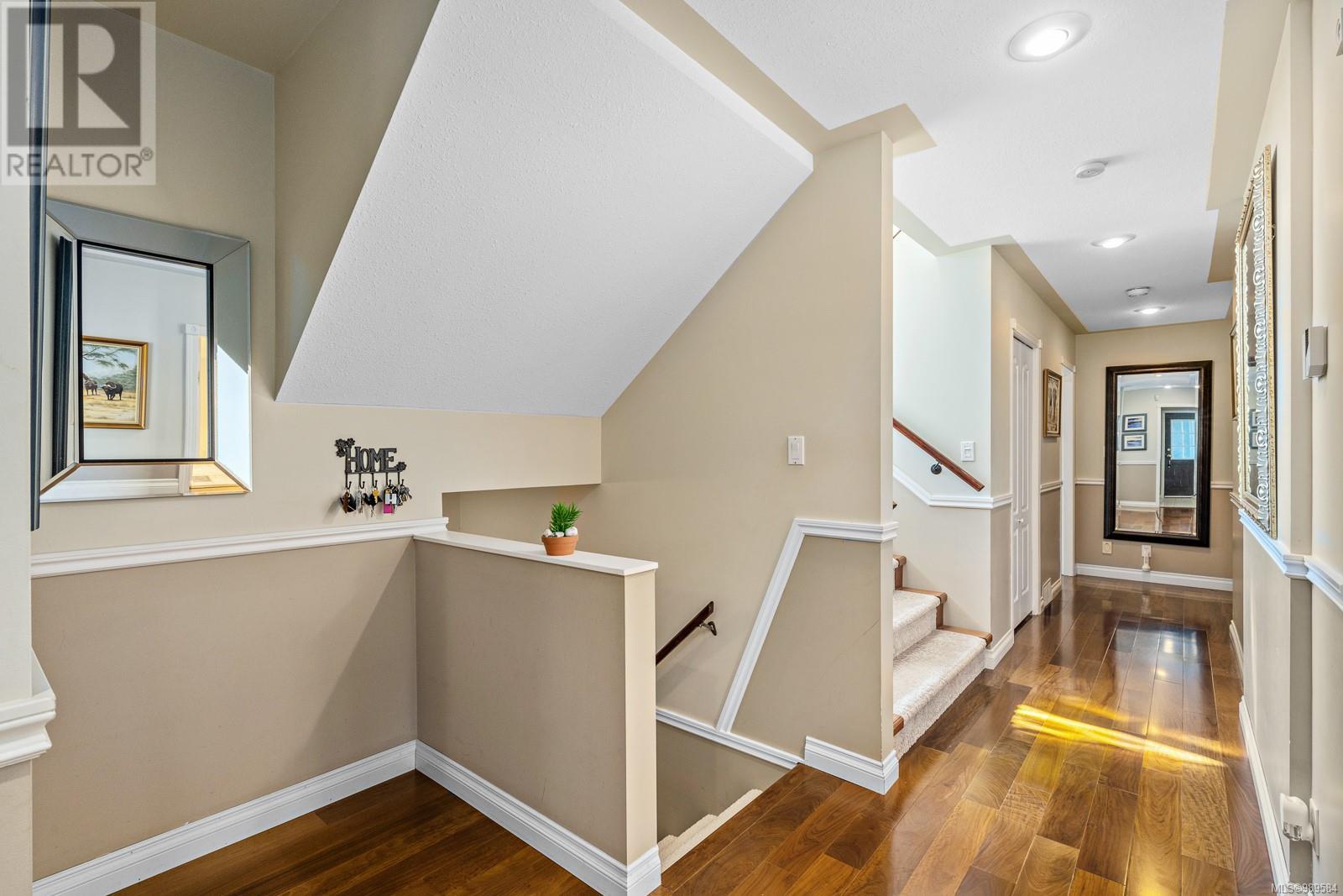 1697 Swan Cres, Courtenay real estate listing 989584