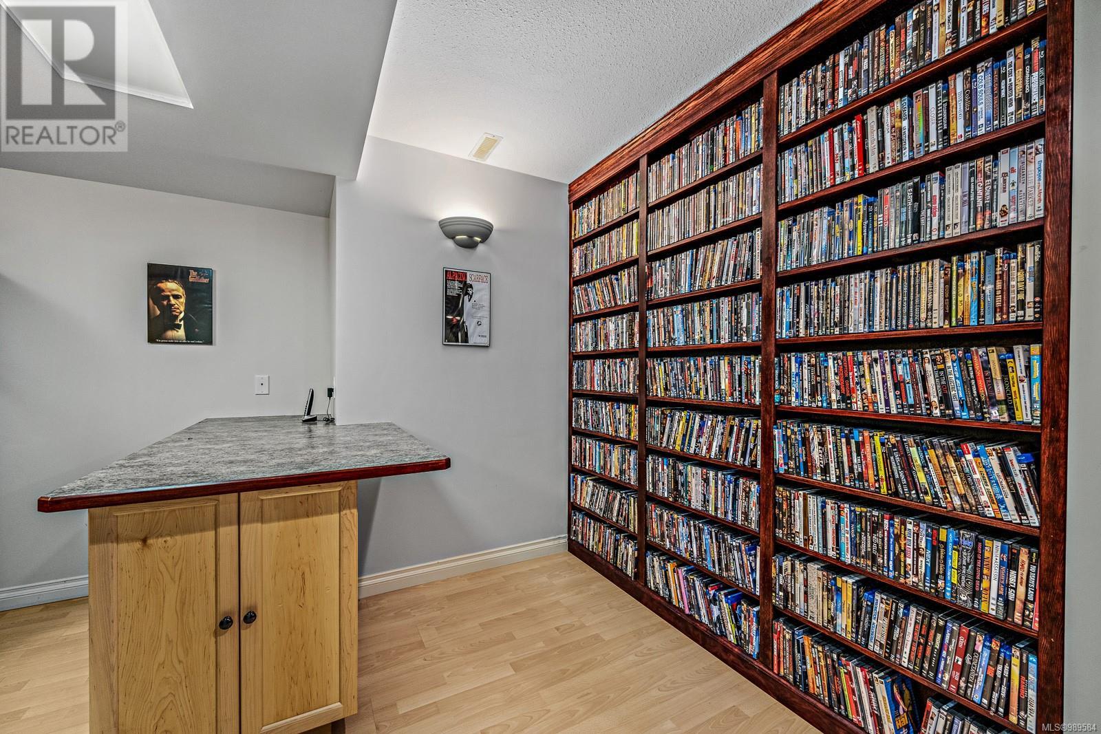 1697 Swan Cres, Courtenay real estate listing 989584