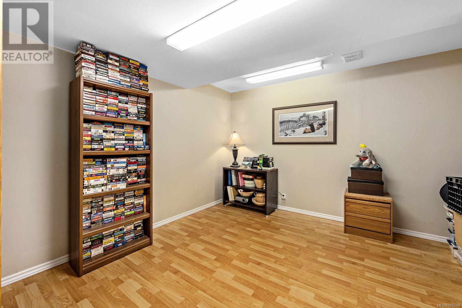 1697 Swan Cres, Courtenay real estate listing 989584