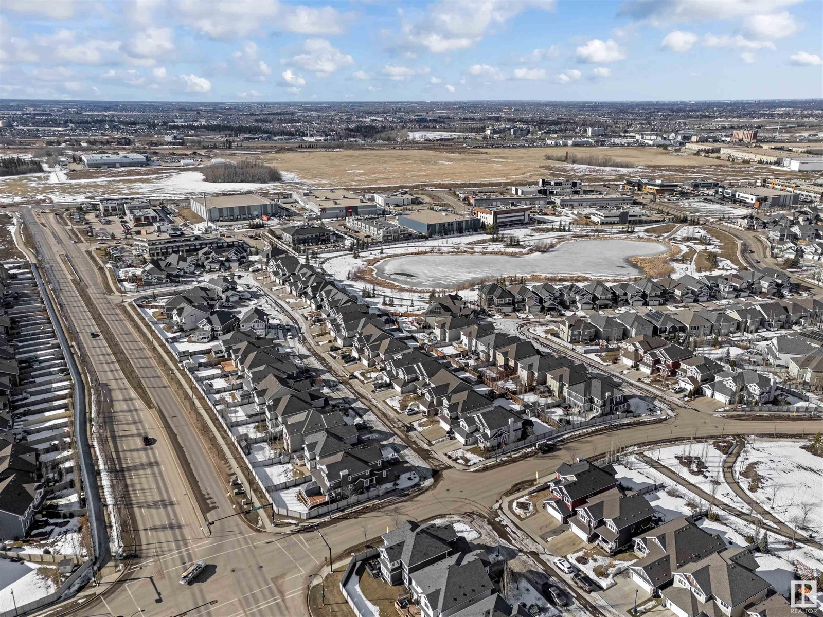 8996 24 AV SW, Edmonton
