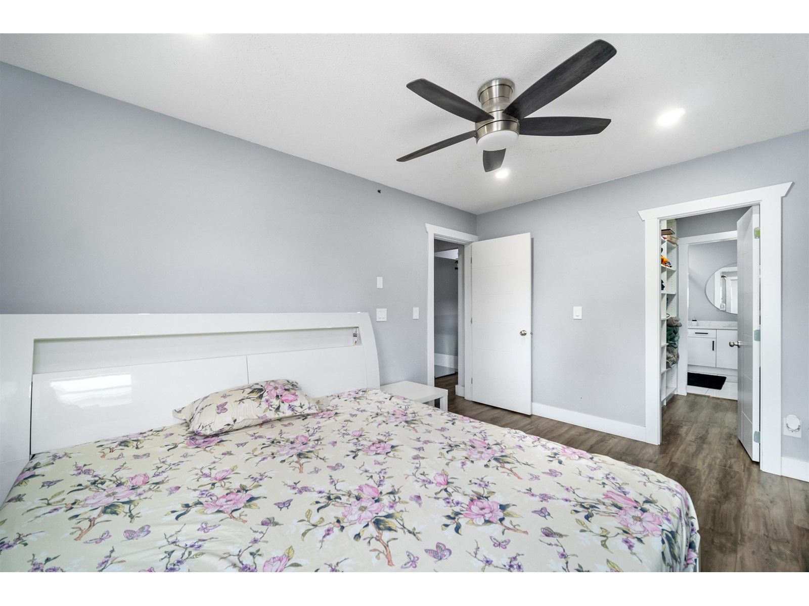 Photo 5 of 13249 81 A Avenue, Surrey BC