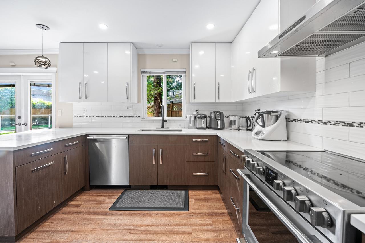 7037 WOODCREST PLACE, Delta real estate listing R2973349