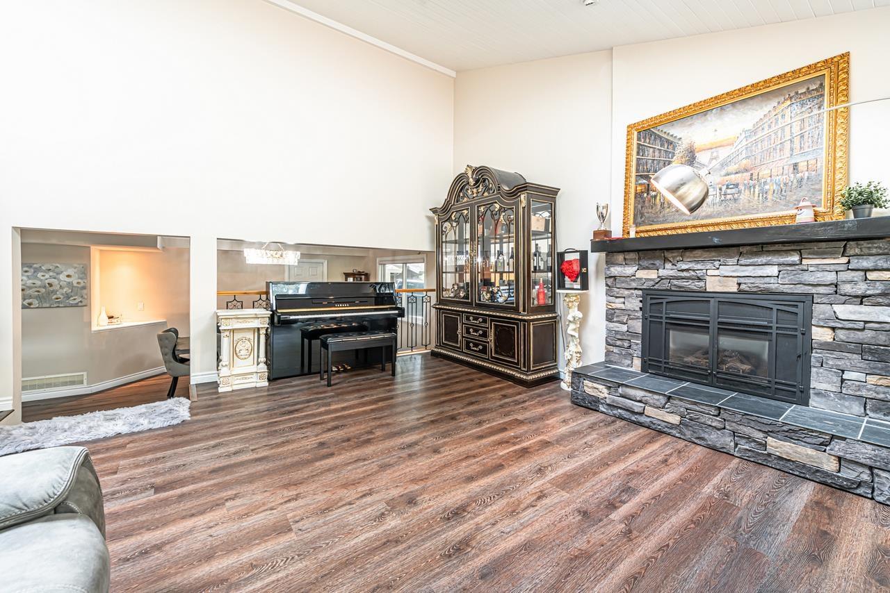 7037 WOODCREST PLACE, Delta real estate listing R2973349