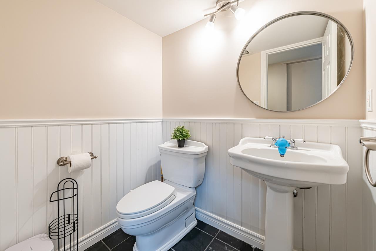 7037 WOODCREST PLACE, Delta real estate listing R2973349